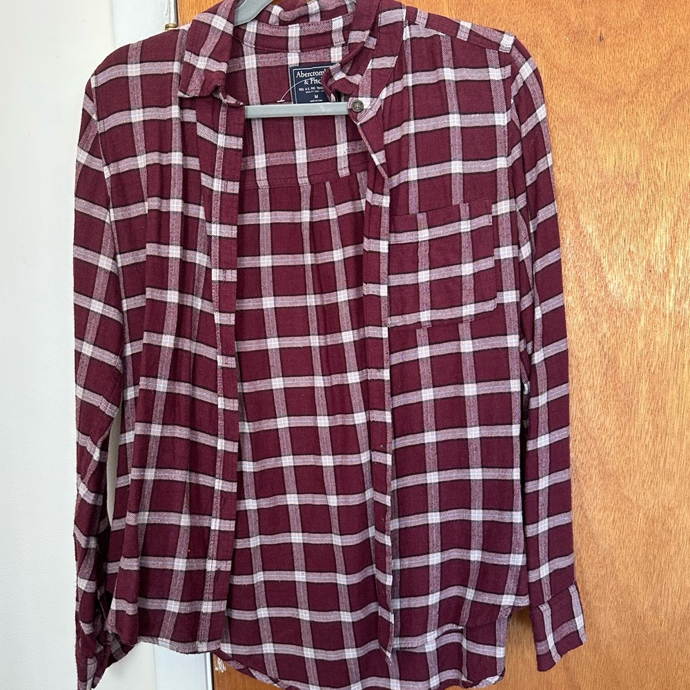 Maroon / Wine colored Abercrombie flannel button up